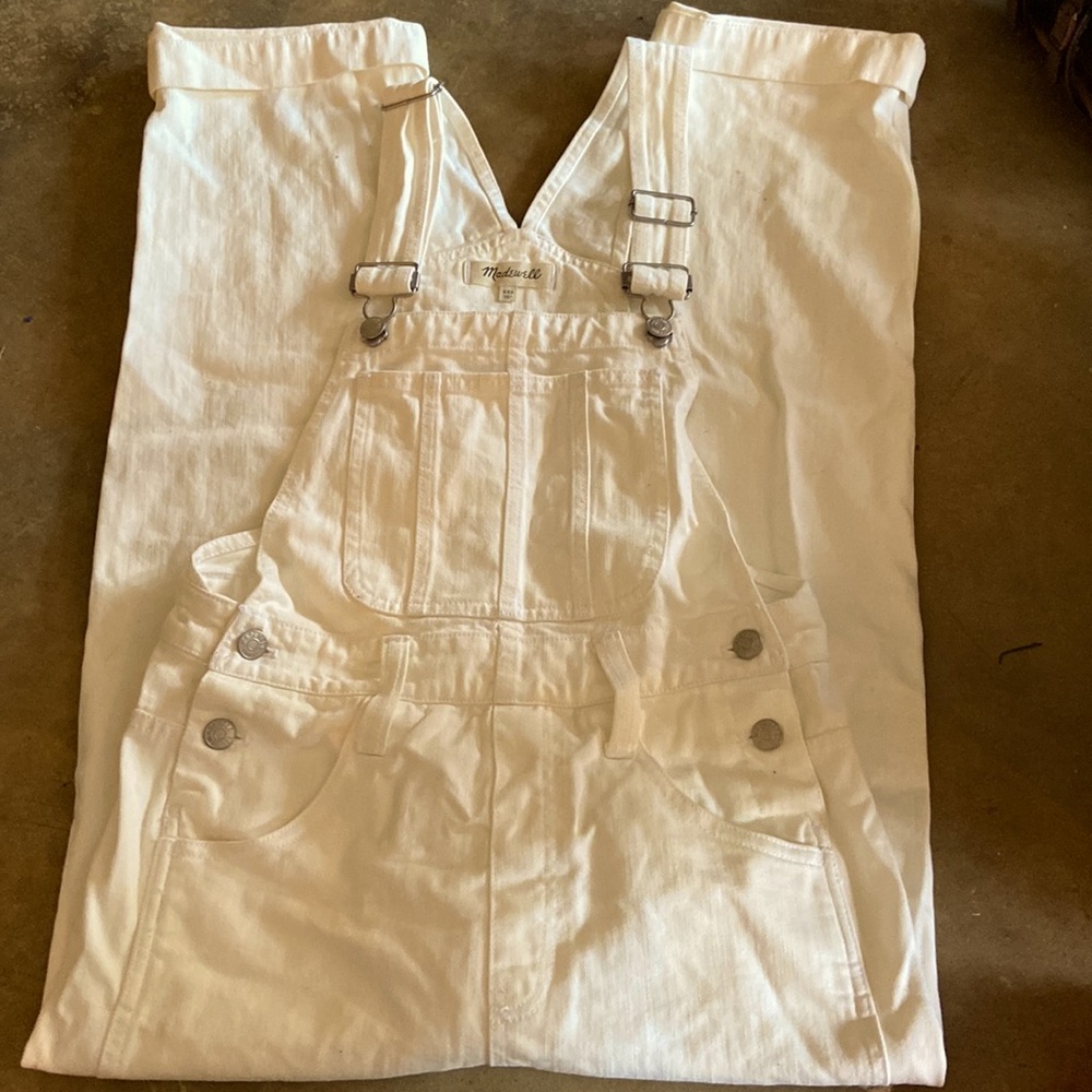 these are white XXS overalls!